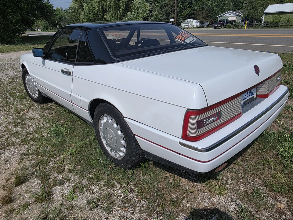 1991 Cadillac Allante - Image 11 of 12