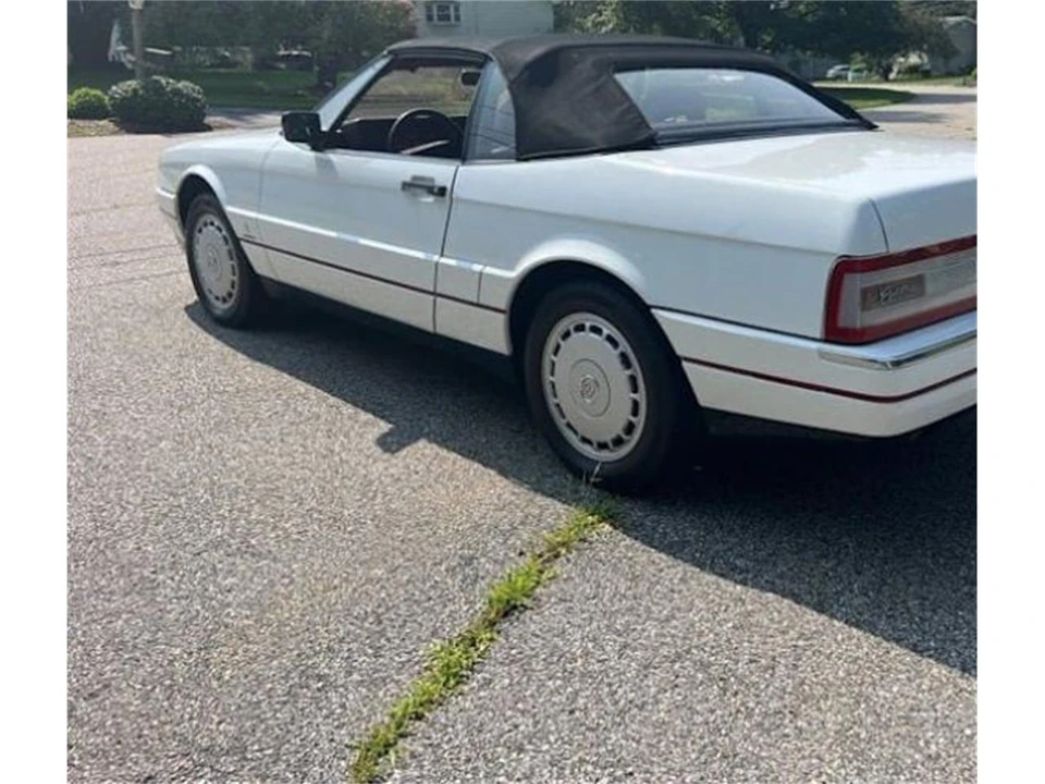 1991 Cadillac Allante - Image 19 of 21