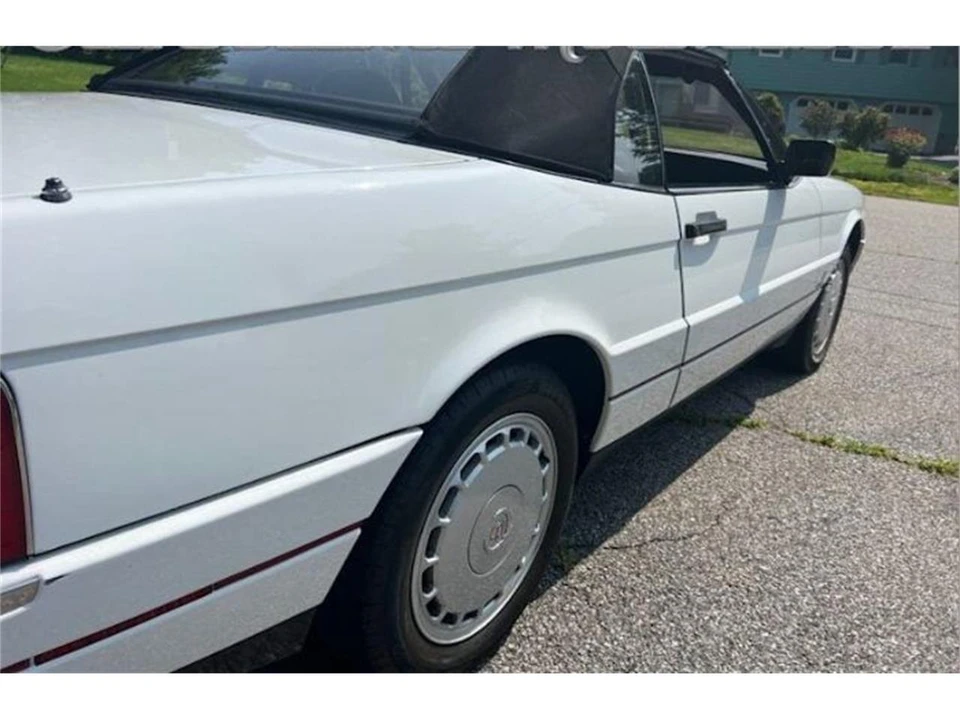 1991 Cadillac Allante - Image 17 of 21