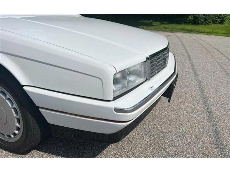 1991 Cadillac Allante - Image 12 of 21