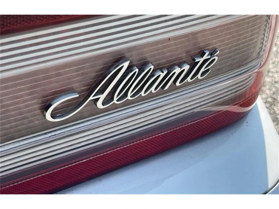 1991 Cadillac Allante - Image 15 of 21