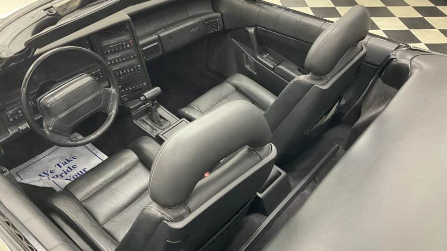 1991 Cadillac Allante - Image 5 of 15