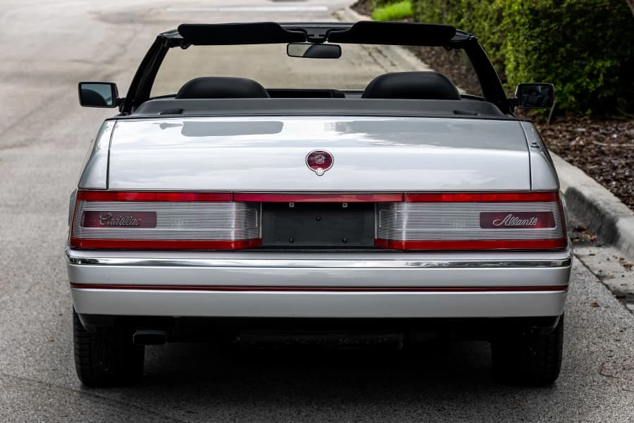 1991 Cadillac Allante - Image 12 of 31