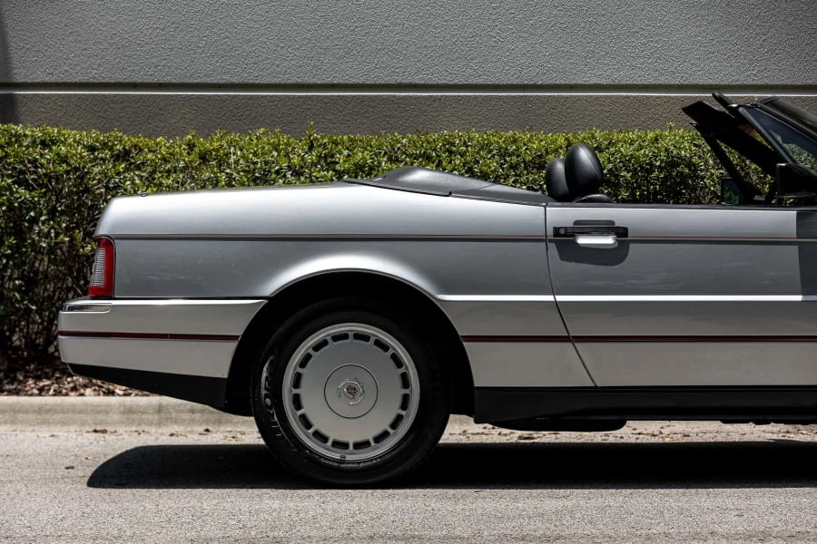 1991 Cadillac Allante - Image 14 of 31