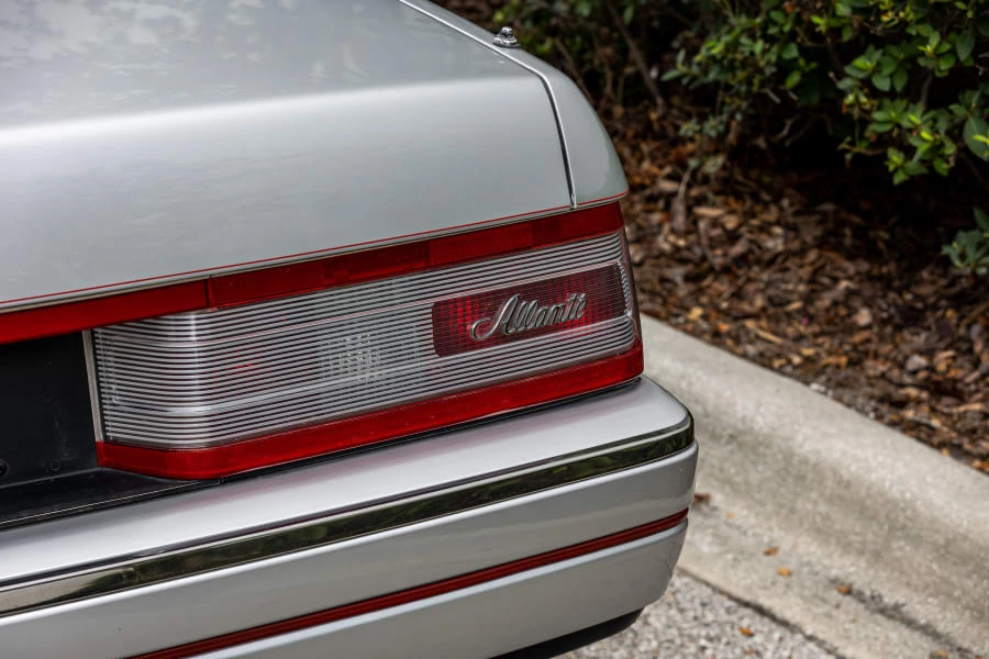 1991 Cadillac Allante - Image 9 of 31