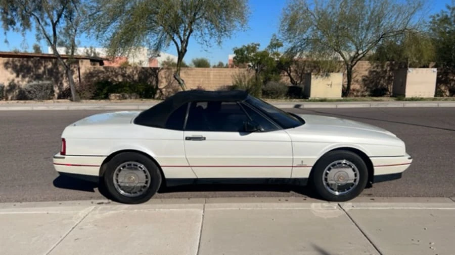 1991 Cadillac Allante - Image 2 of 8