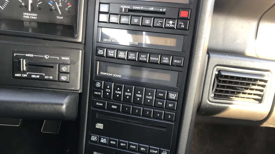 1991 Cadillac Allante - Image 5 of 12