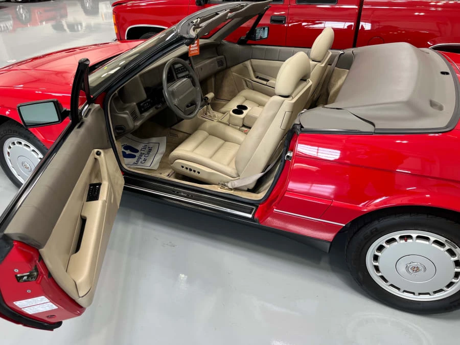 1991 Cadillac Allante - Image 9 of 13