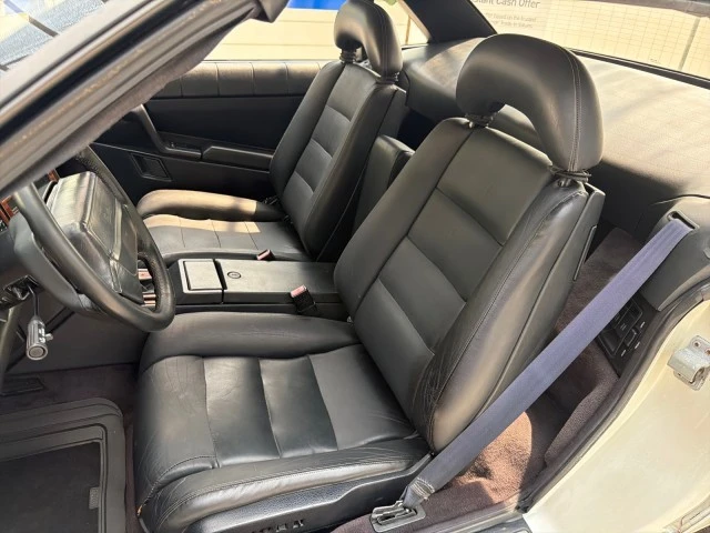 1991 Cadillac Allante - Image 26 of 31