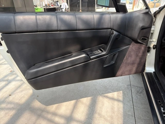 1991 Cadillac Allante - Image 30 of 31