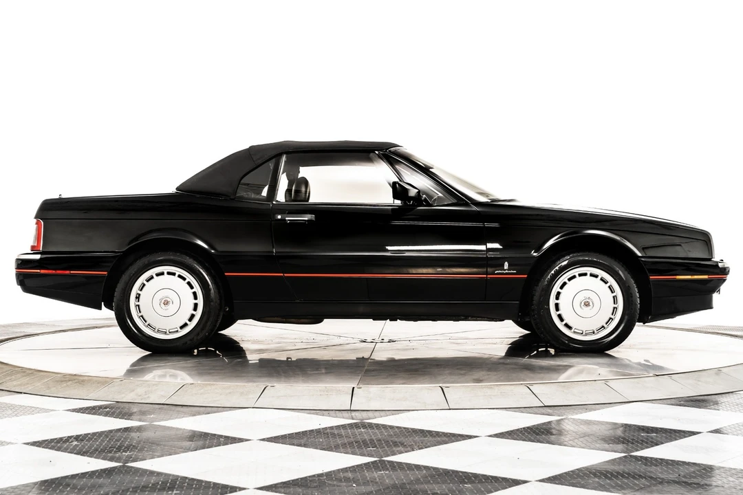 1991 Cadillac Allante - Image 18 of 21