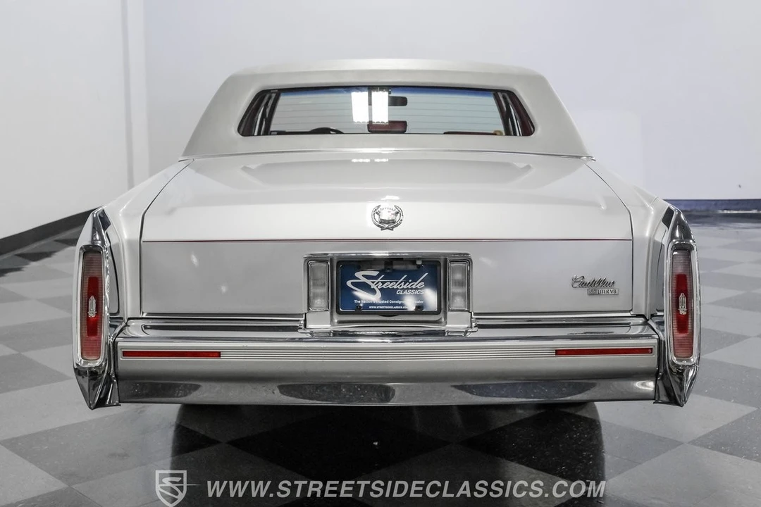 1991 Cadillac Brougham - Image 11 of 31