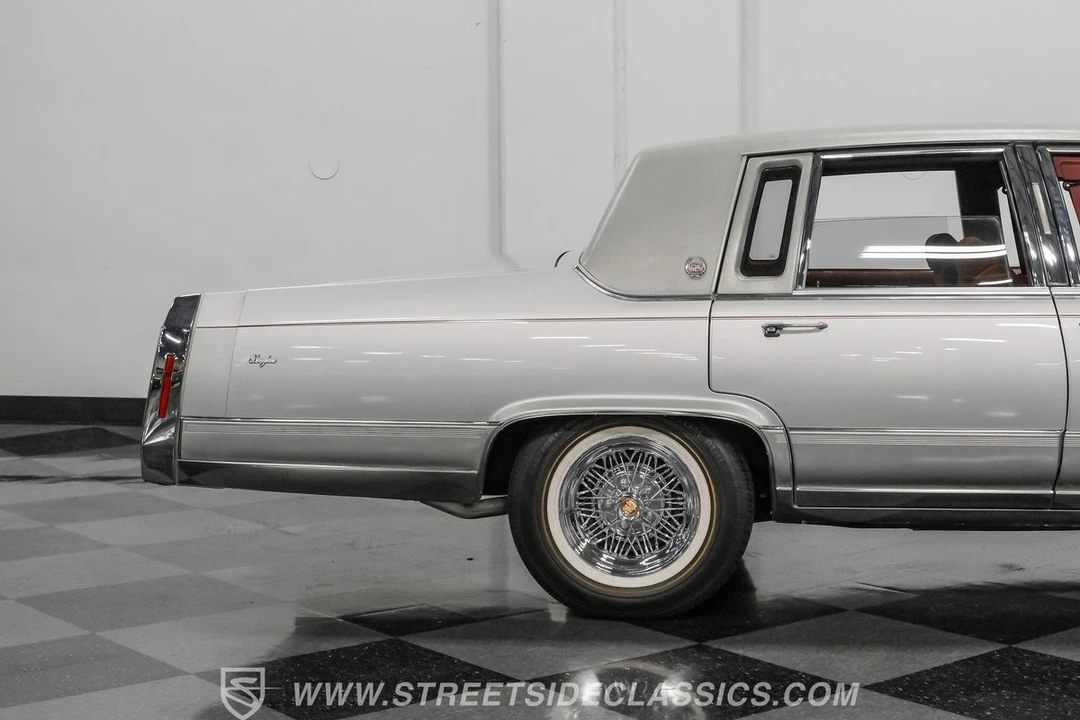 1991 Cadillac Brougham - Image 9 of 12