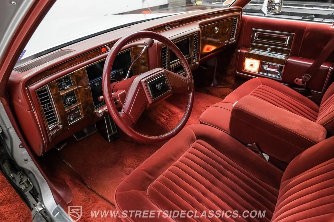 1991 Cadillac Brougham - Image 5 of 31