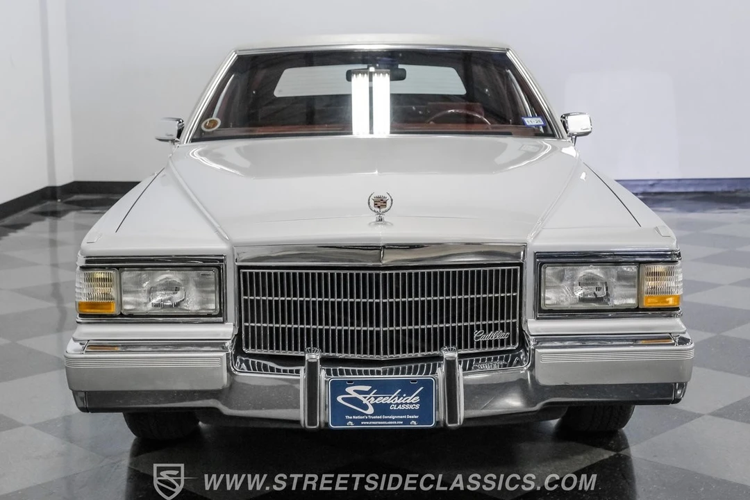 1991 Cadillac Brougham - Image 18 of 31