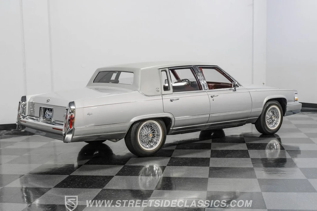 1991 Cadillac Brougham - Image 4 of 12