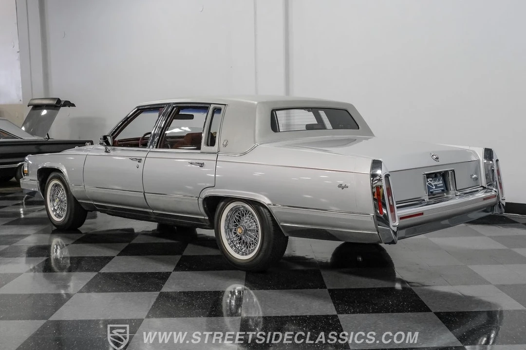 1991 Cadillac Brougham - Image 9 of 31
