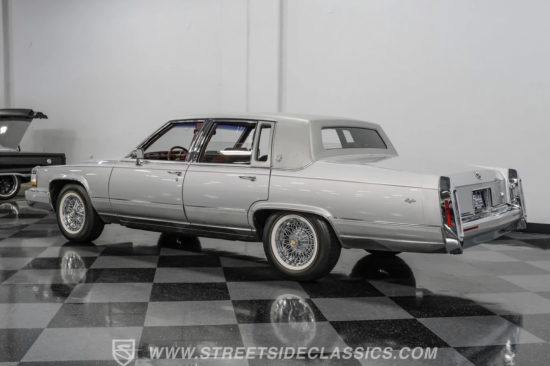 1991 Cadillac Brougham - Image 8 of 31