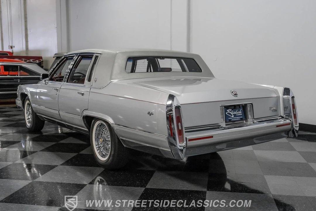 1991 Cadillac Brougham - Image 10 of 31