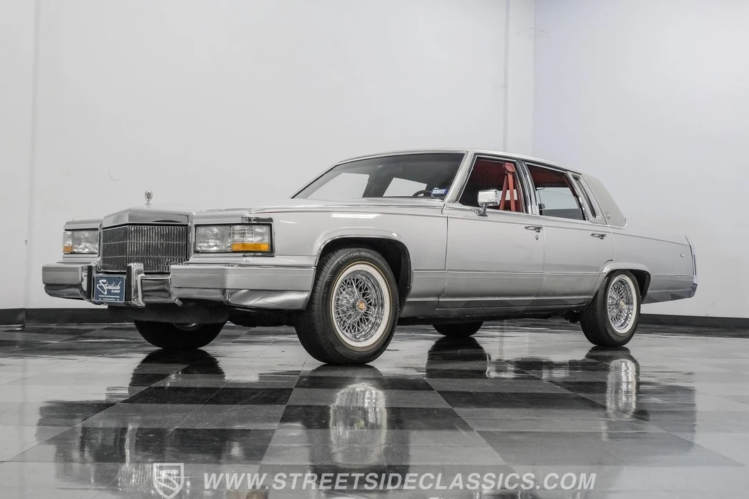 1991 Cadillac Brougham - Image 21 of 31