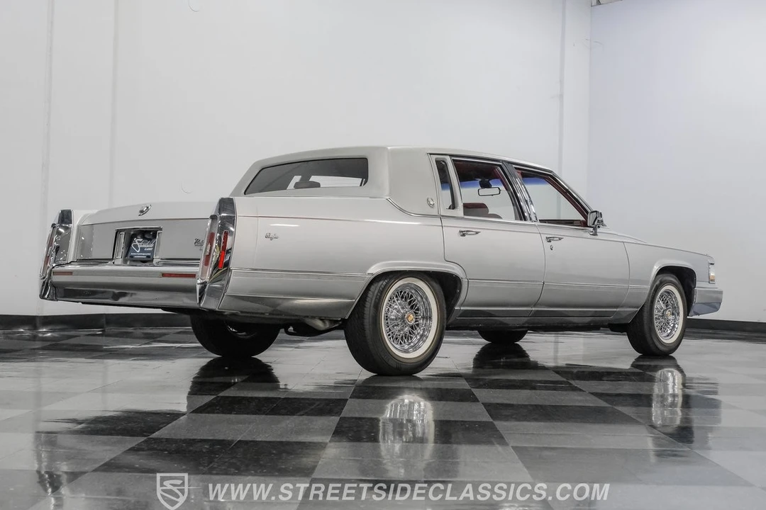 1991 Cadillac Brougham - Image 27 of 31