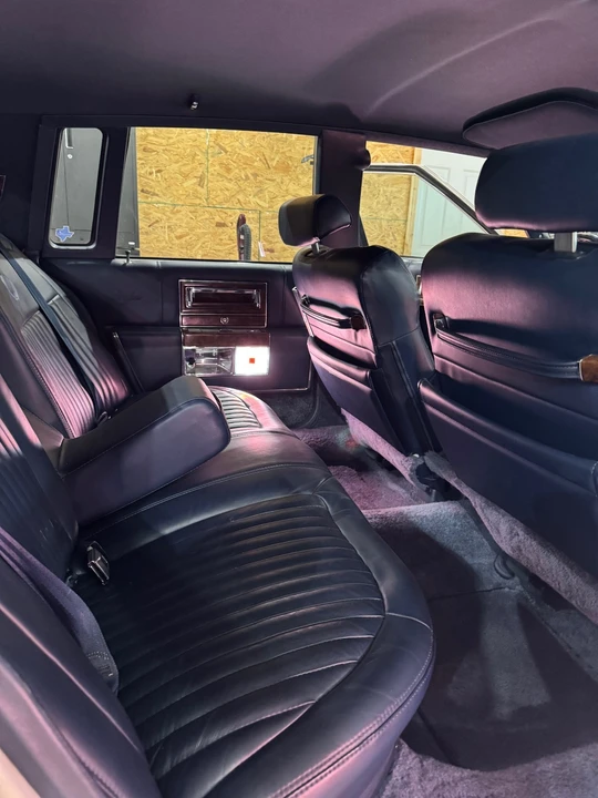 1991 Cadillac Brougham - Image 14 of 21