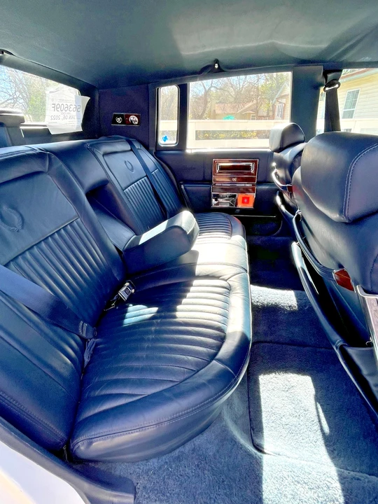 1991 Cadillac Brougham - Image 21 of 21