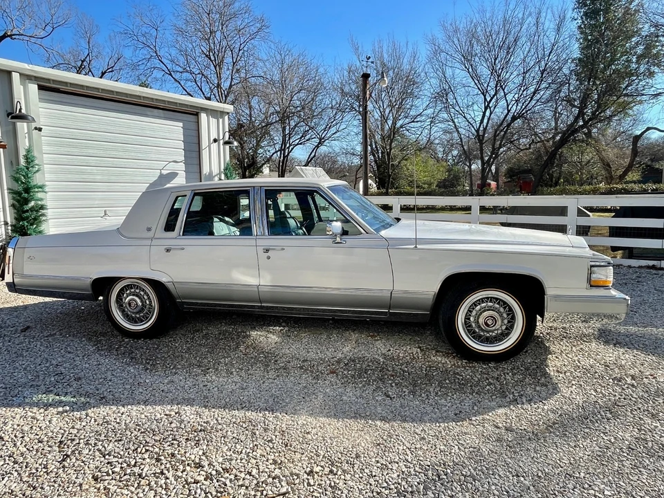1991 Cadillac Brougham - Image 2 of 21