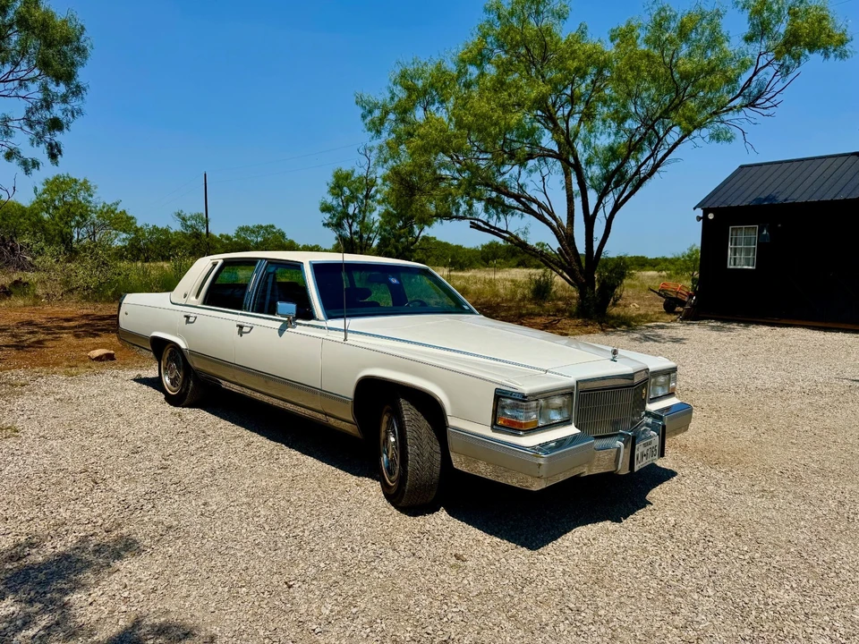 1991 Cadillac Brougham - Image 7 of 21