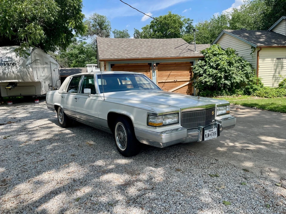 1991 Cadillac Brougham - Image 3 of 21