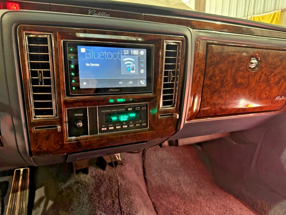 1991 Cadillac Brougham - Image 13 of 21