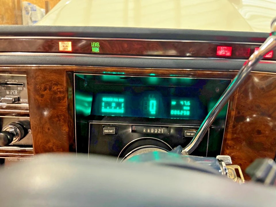 1991 Cadillac Brougham - Image 11 of 21