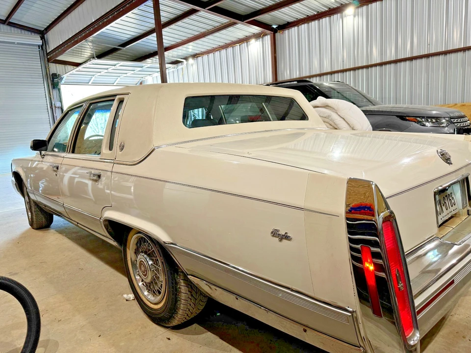 1991 Cadillac Brougham - Image 5 of 21