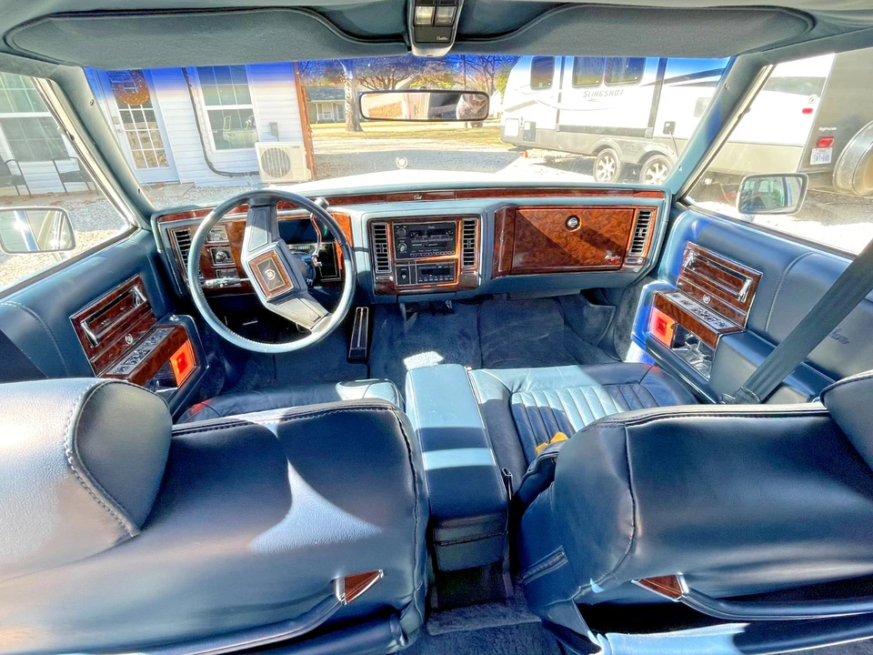 1991 Cadillac Brougham - Image 20 of 21