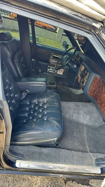 1991 Cadillac Brougham - Image 4 of 8
