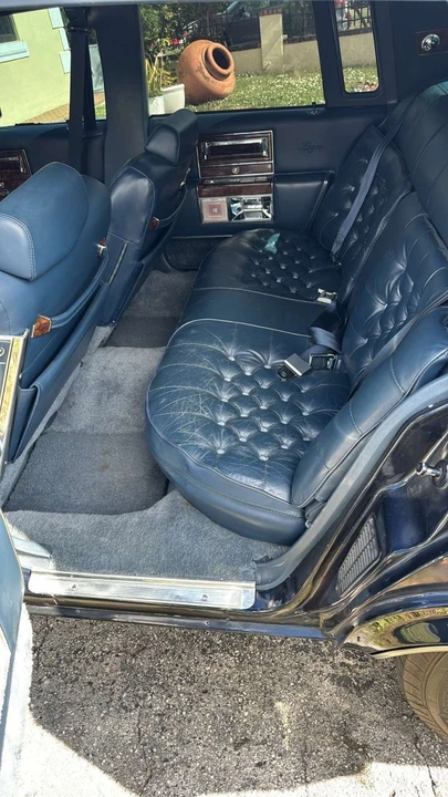1991 Cadillac Brougham - Image 7 of 8