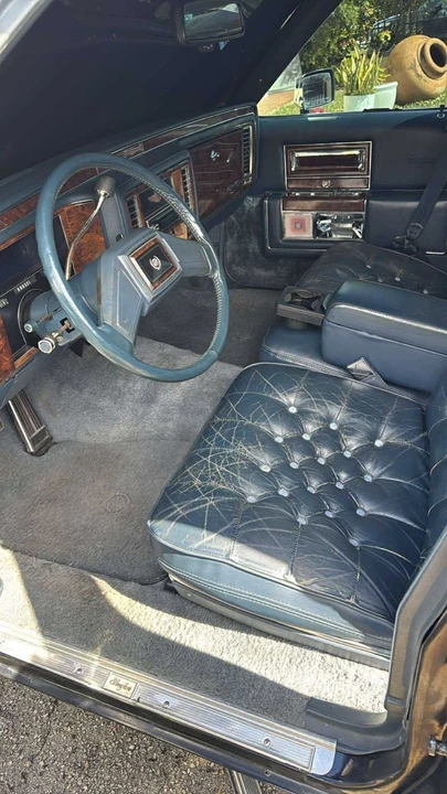 1991 Cadillac Brougham - Image 6 of 8