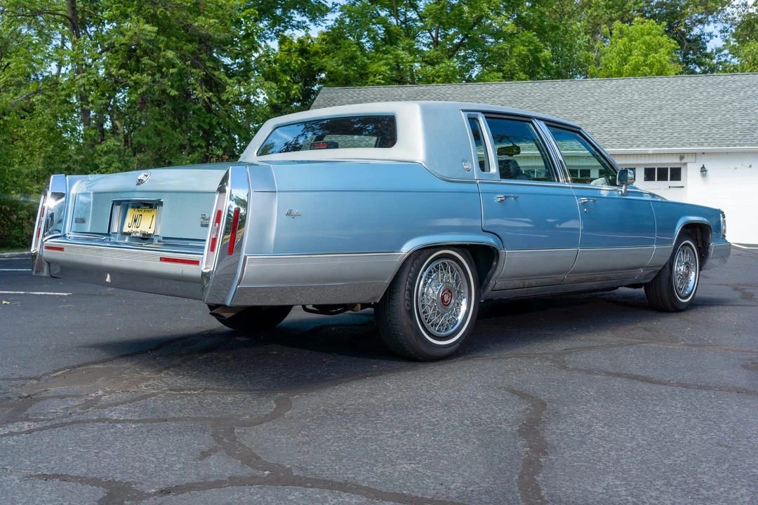 1991 Cadillac Brougham - Image 5 of 31