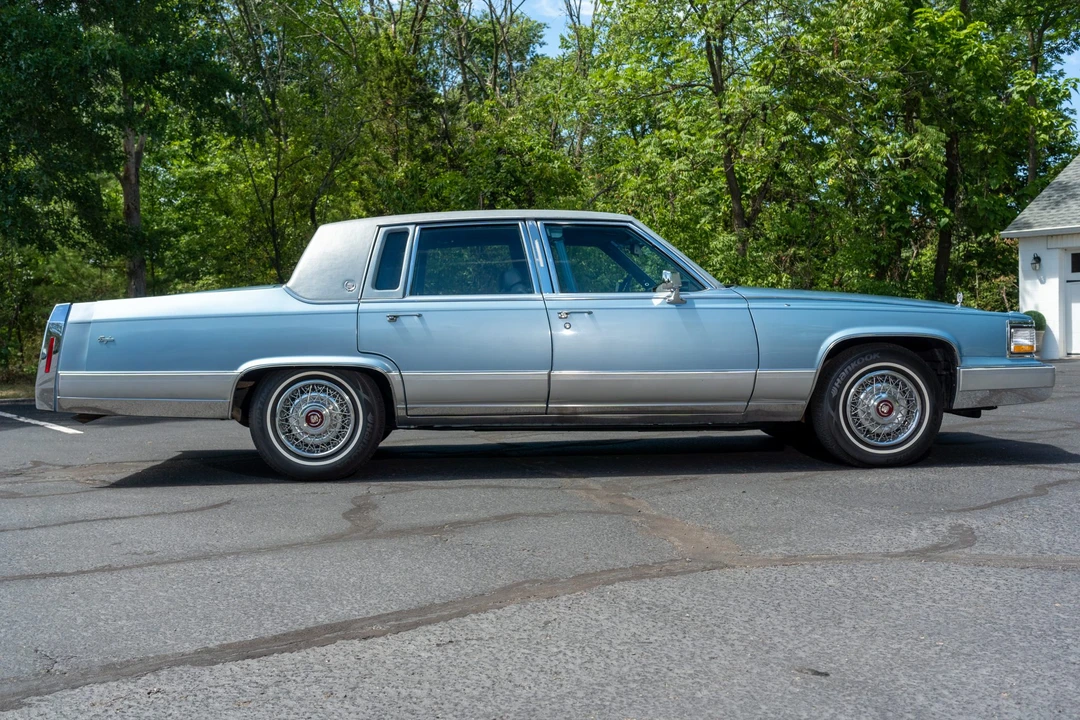 1991 Cadillac Brougham - Image 6 of 31