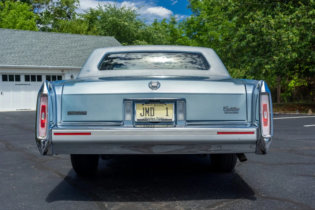 1991 Cadillac Brougham - Image 4 of 31