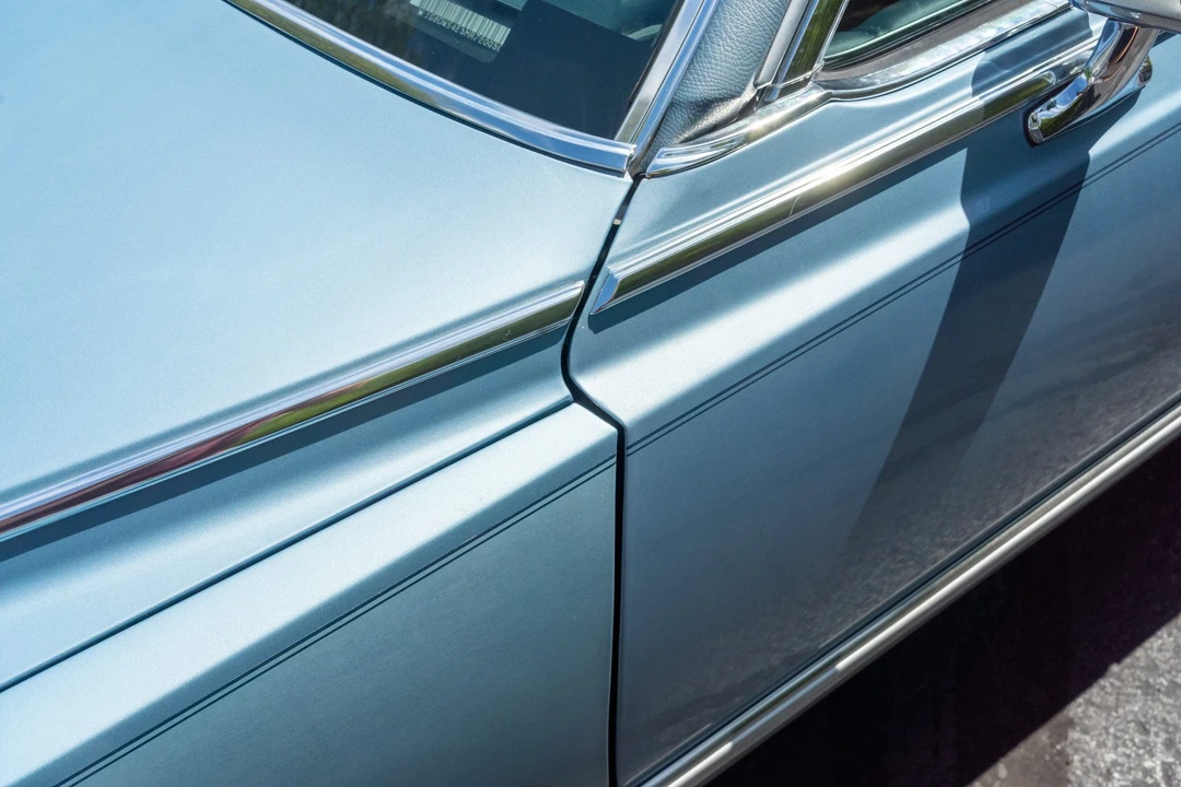 1991 Cadillac Brougham - Image 18 of 31