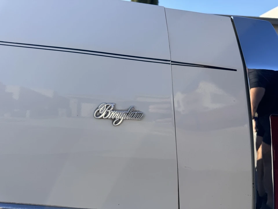1991 Cadillac Brougham - Image 13 of 21