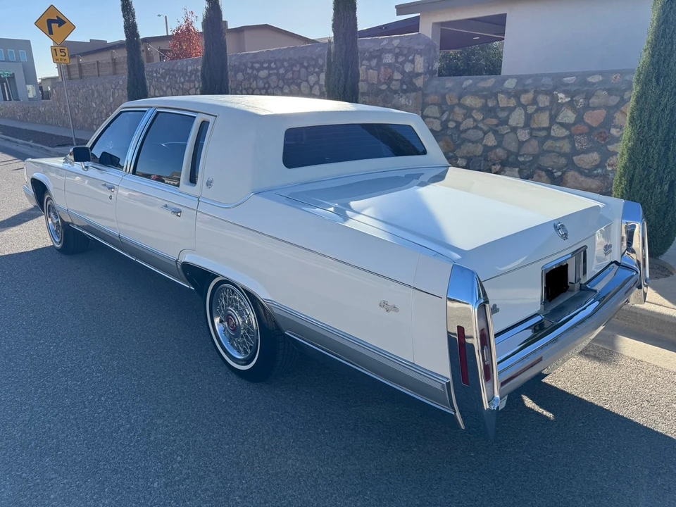 1991 Cadillac Brougham - Image 9 of 21
