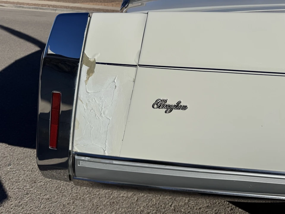 1991 Cadillac Brougham - Image 15 of 21