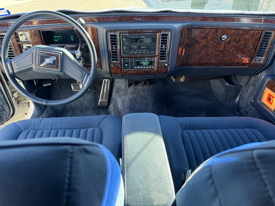 1991 Cadillac Brougham - Image 20 of 21