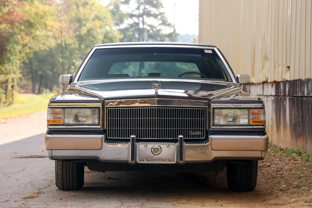 1991 Cadillac Brougham - Image 2 of 31