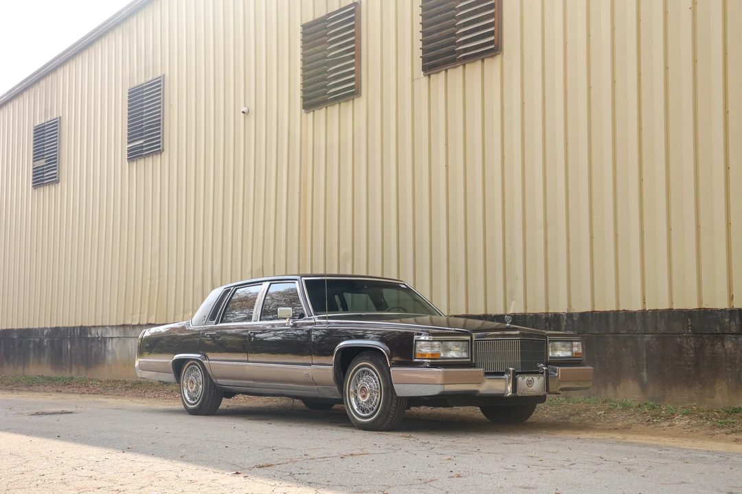 1991 Cadillac Brougham - Image 3 of 31