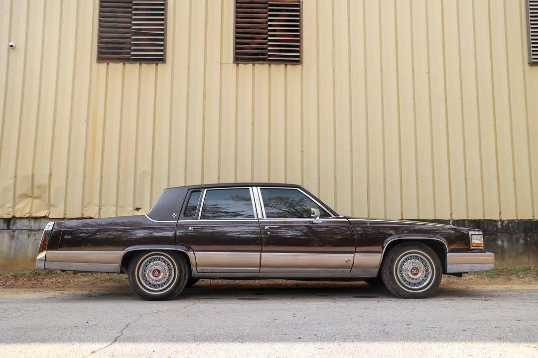 1991 Cadillac Brougham - Image 4 of 31