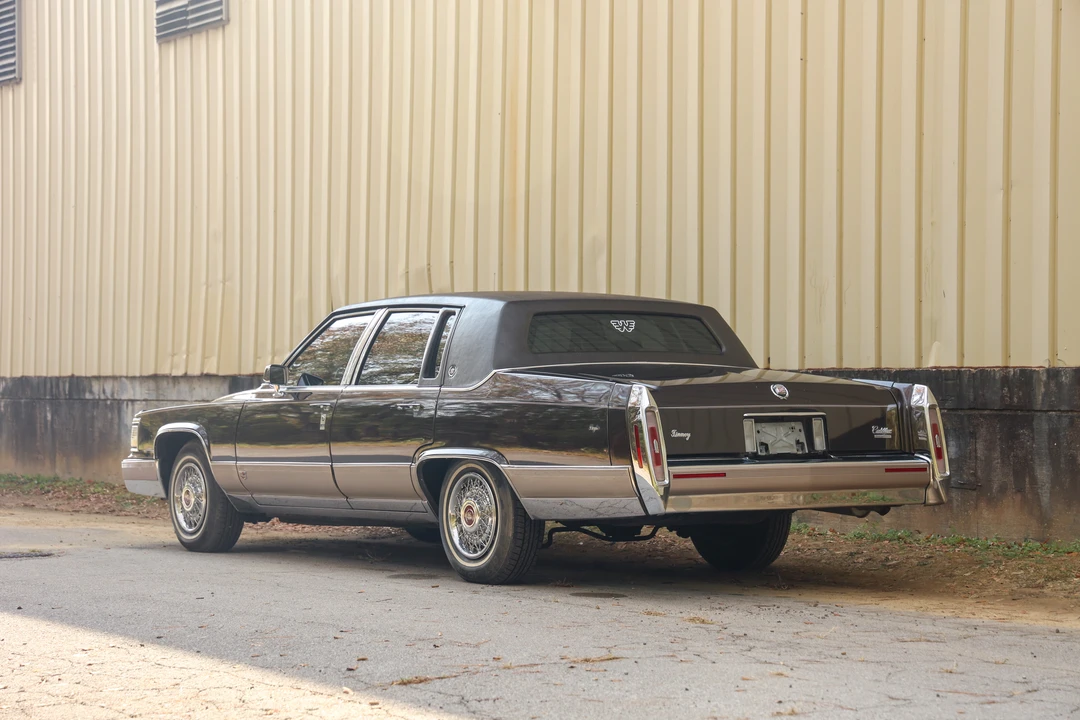 1991 Cadillac Brougham - Image 7 of 31