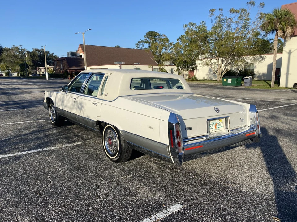 1991 Cadillac Brougham - Image 5 of 31
